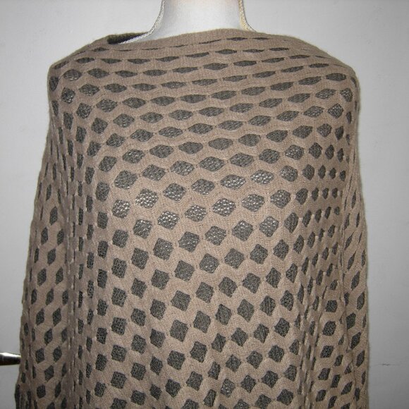 Max Edition (?) Poncho With Fringe - Picture 2 of 4